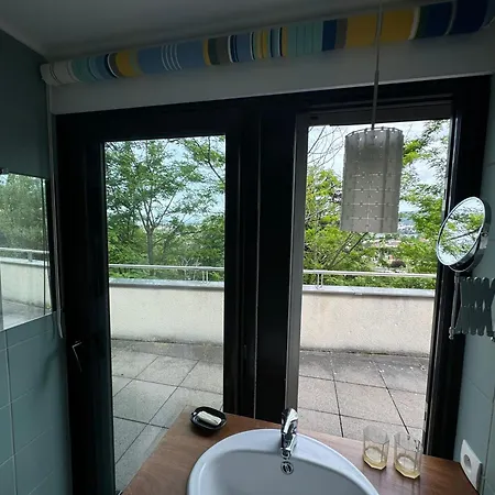 Havre De Paix Avec Piscine Et Vue Imprenable